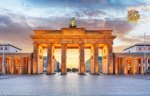 CyberArt_Travel_Berlin_06_Brandenburg-Gate.jpg
